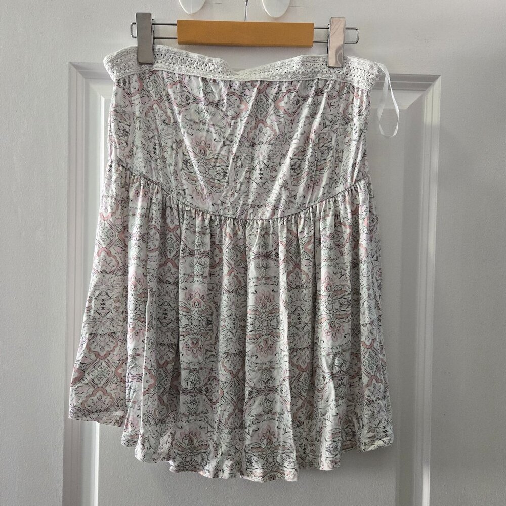 Torrid super soft strapless top size 00